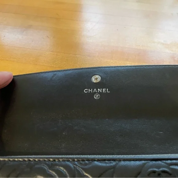 Authentic Chanel Camelia long wallet. - Picture 2 of 14